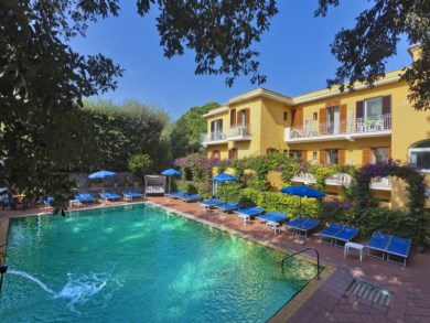 Hotel Cleopatra3