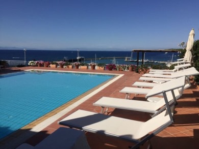 Hotel Pithaecusa3