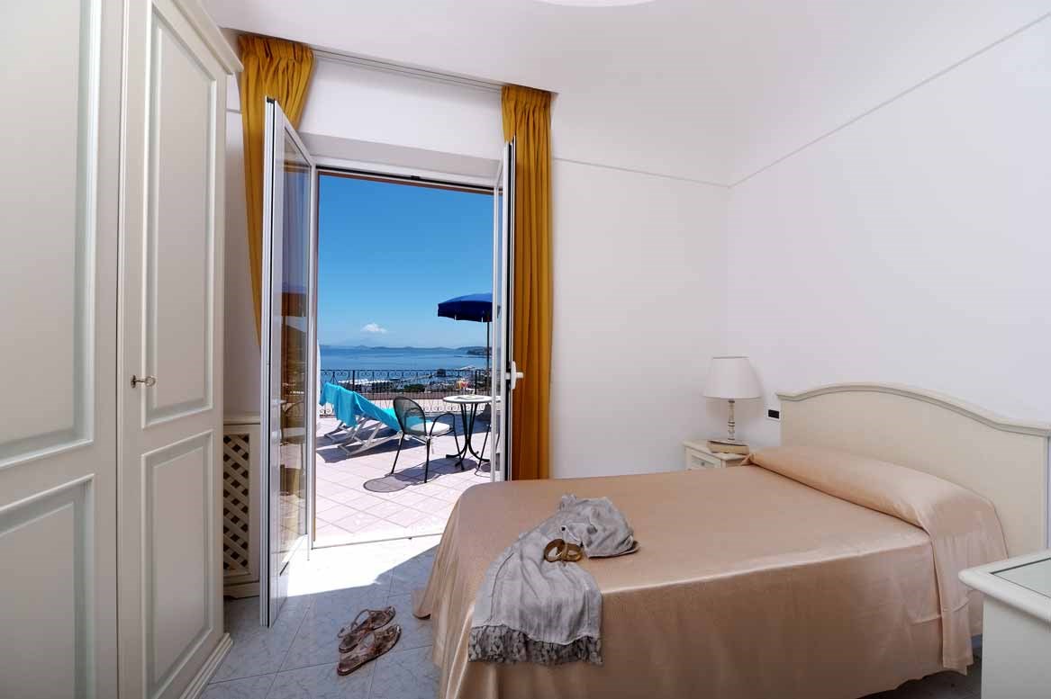 Hotel Terme San Lorenzo - Tel: 081.19.75.19.29
