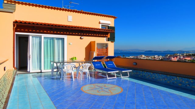 Case Vacanza Villa Flora - Tel: 081.19.75.19.29