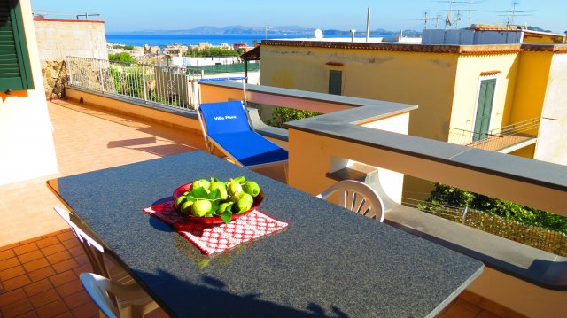Case Vacanza Villa Flora - Tel: 081.19.75.19.29