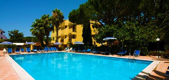 Family Hotel Le Canne - Tel: 081.19.75.19.29