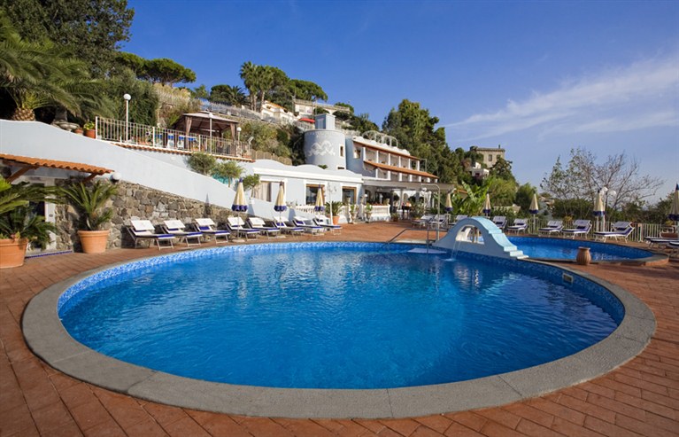 Hotel Delfini - Tel: 081.19.75.19.29
