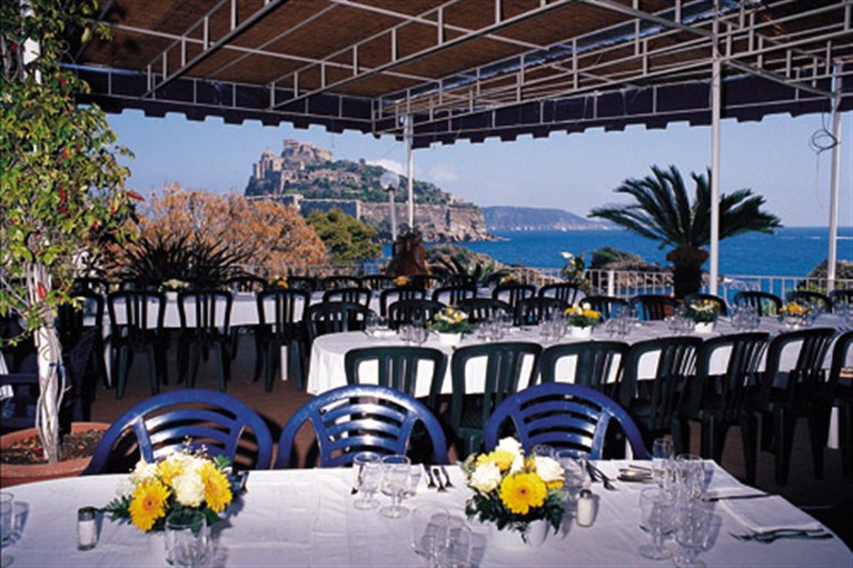 Hotel Delfini - Tel: 081.19.75.19.29