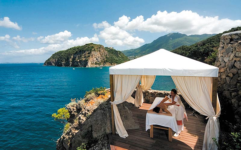 Hotel Mezzatorre Resort e SPA - Tel: 081.19.75.19.29