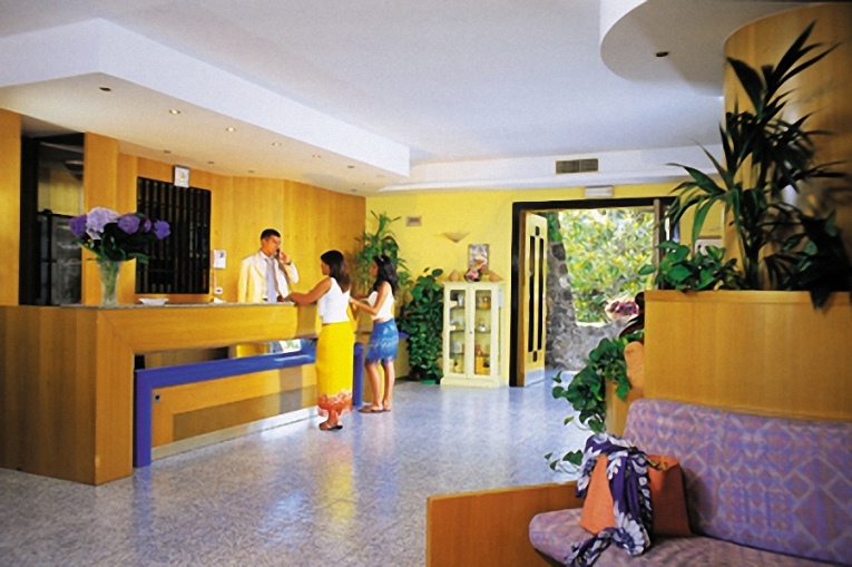 Hotel Terme San Giovanni - Tel: 081.19.75.19.29