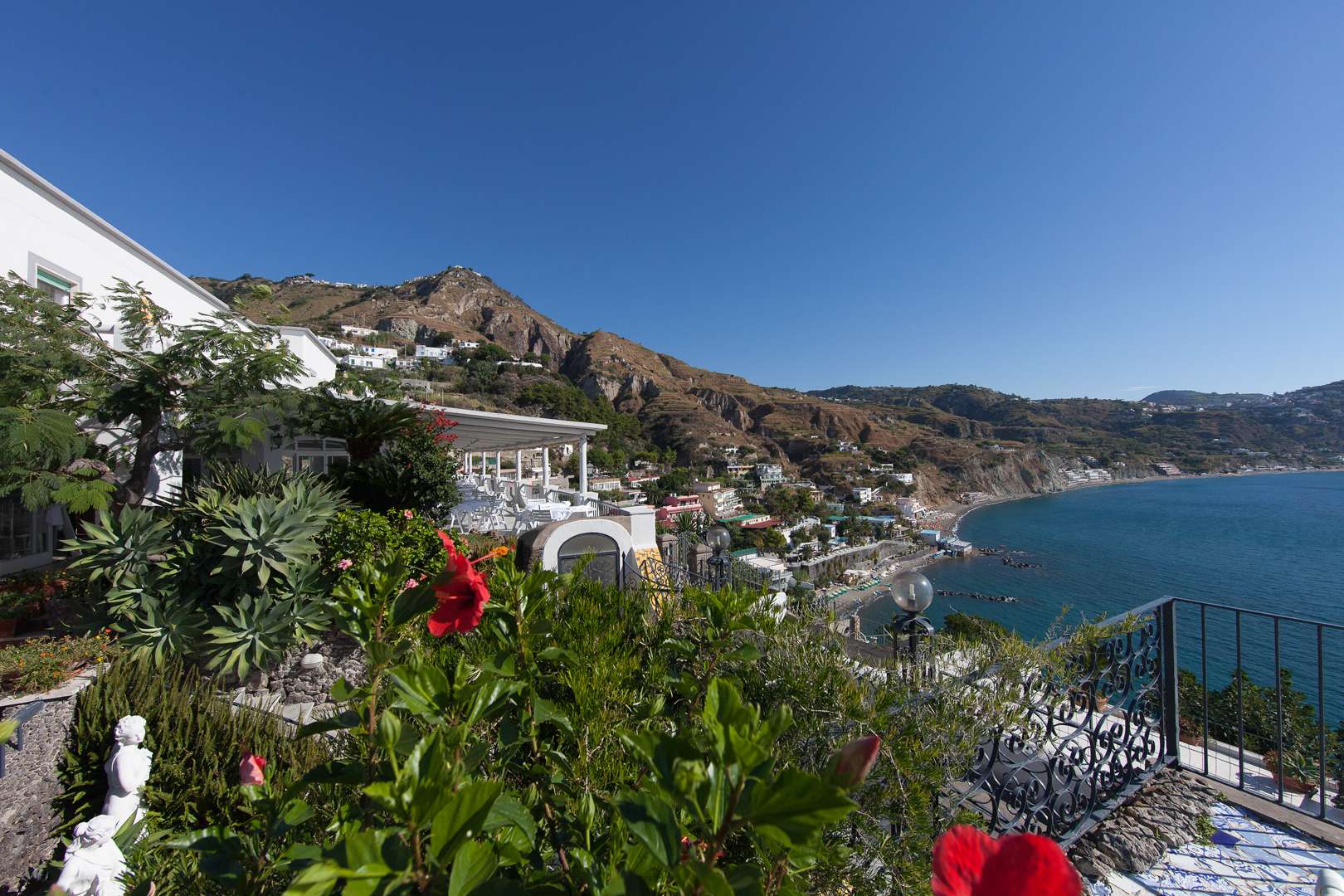 Hotel Terme San Michele - Tel: 081.19.75.19.29