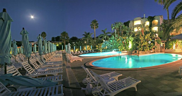 Hotel Parco Maria - Tel: 081.19.75.19.29