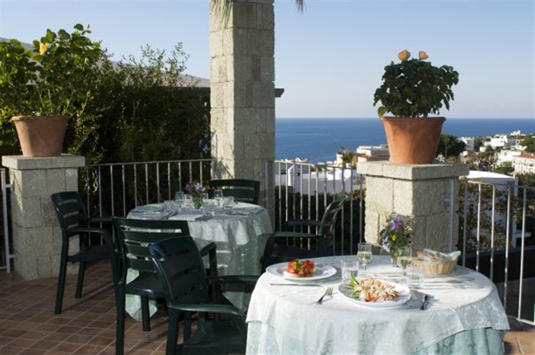 Hotel Parco Maria - Tel: 081.19.75.19.29